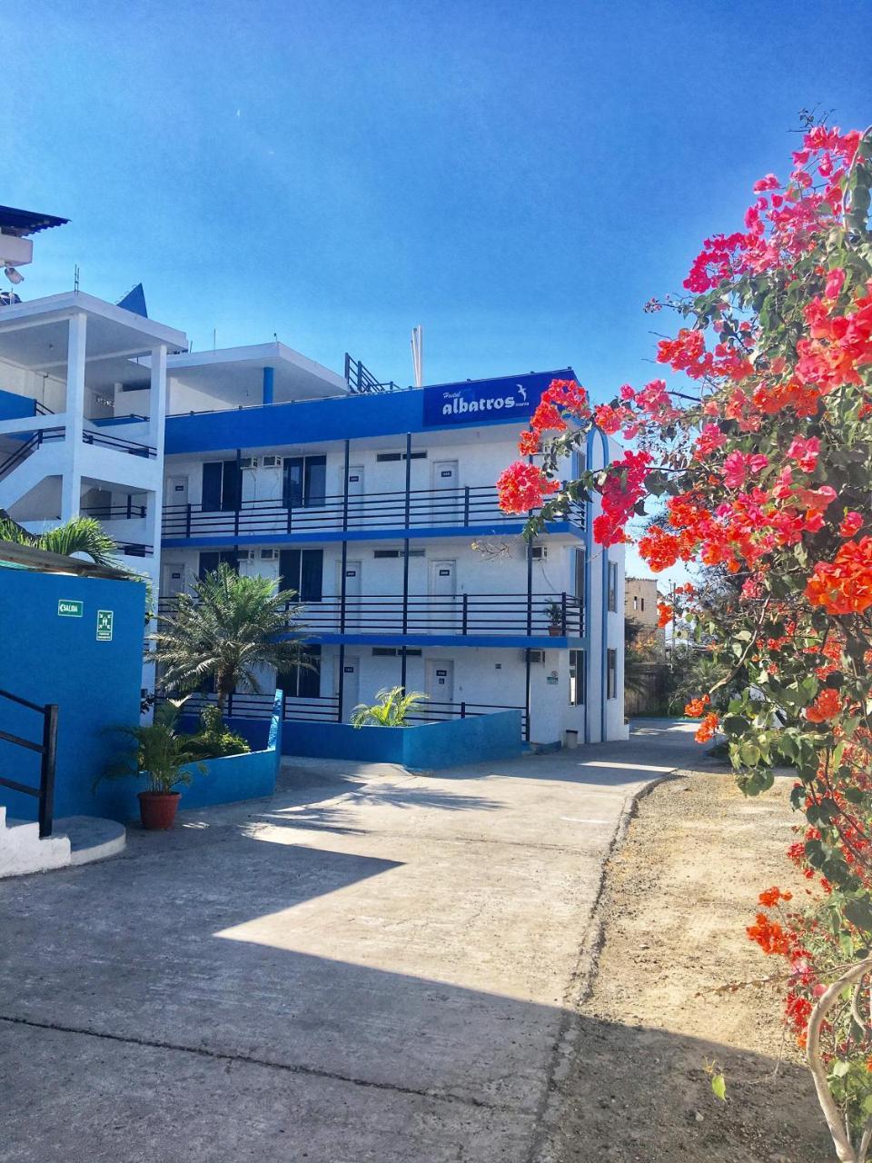 Hostal Albatros Манта Экстерьер фото
