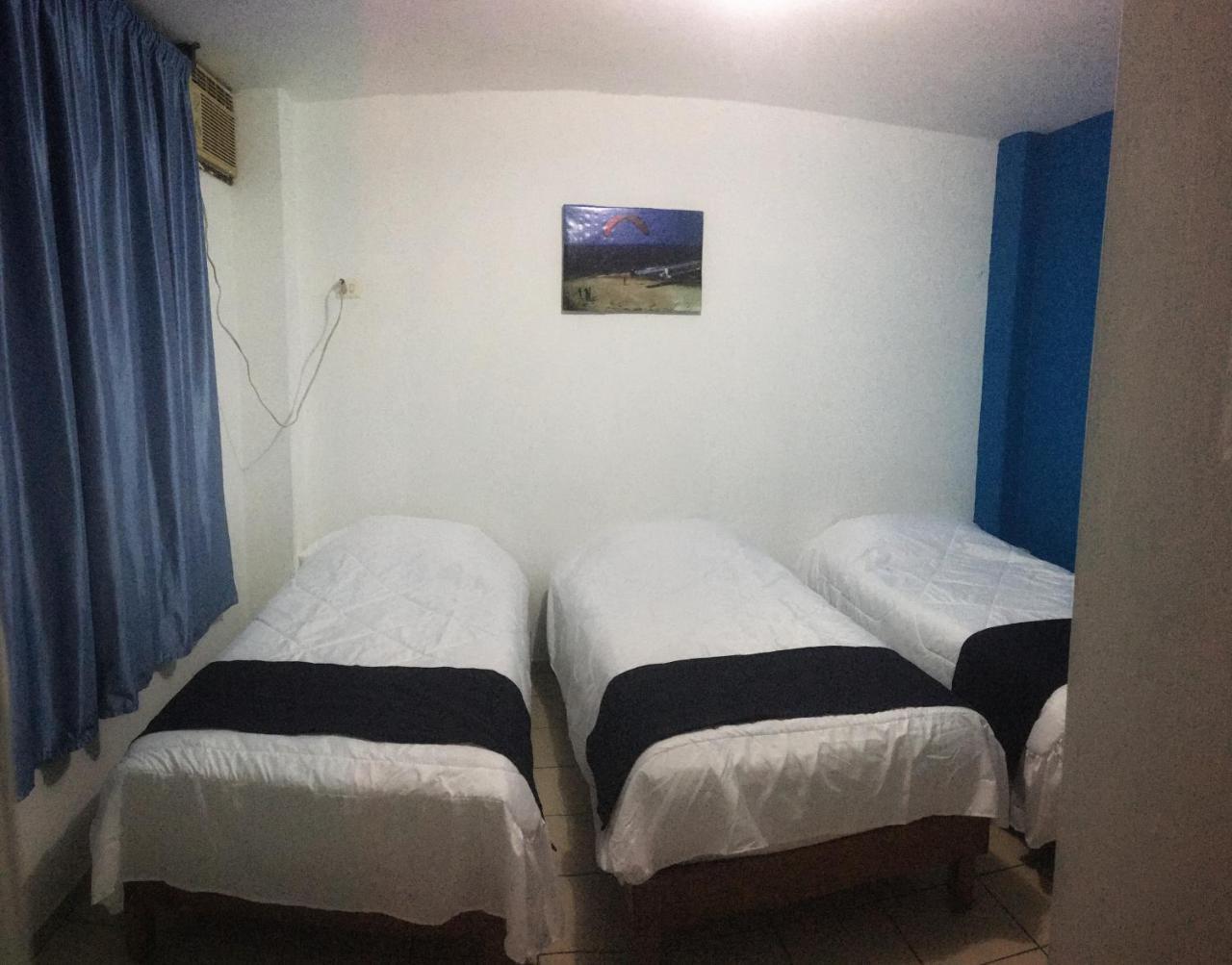 Hostal Albatros Манта Экстерьер фото